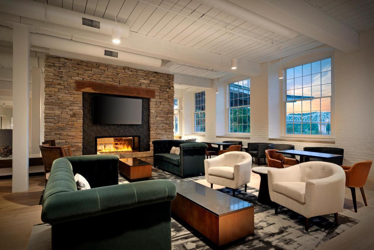 Fairfield Inn & Suites Madison Historic Eagle Cotton Mill Екстериор снимка
