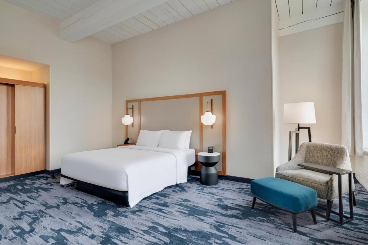 Fairfield Inn & Suites Madison Historic Eagle Cotton Mill Екстериор снимка