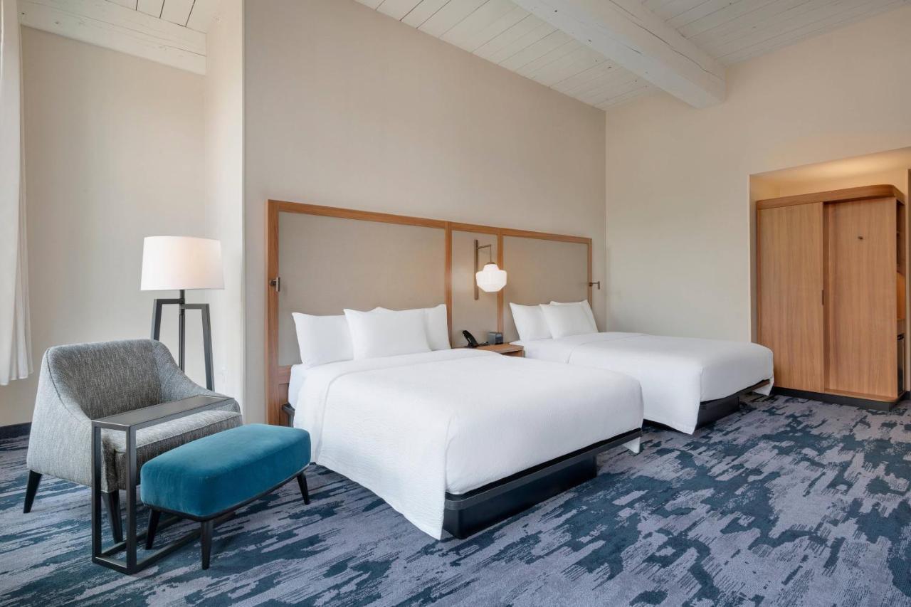 Fairfield Inn & Suites Madison Historic Eagle Cotton Mill Екстериор снимка