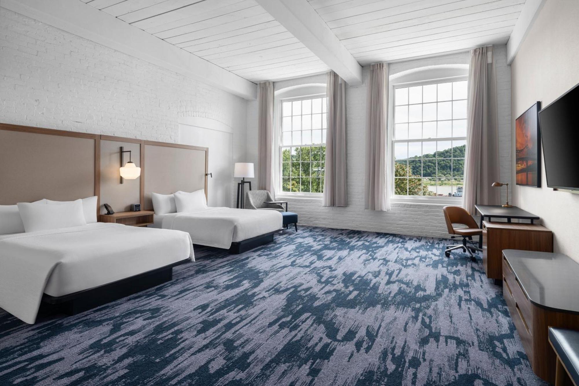 Fairfield Inn & Suites Madison Historic Eagle Cotton Mill Екстериор снимка