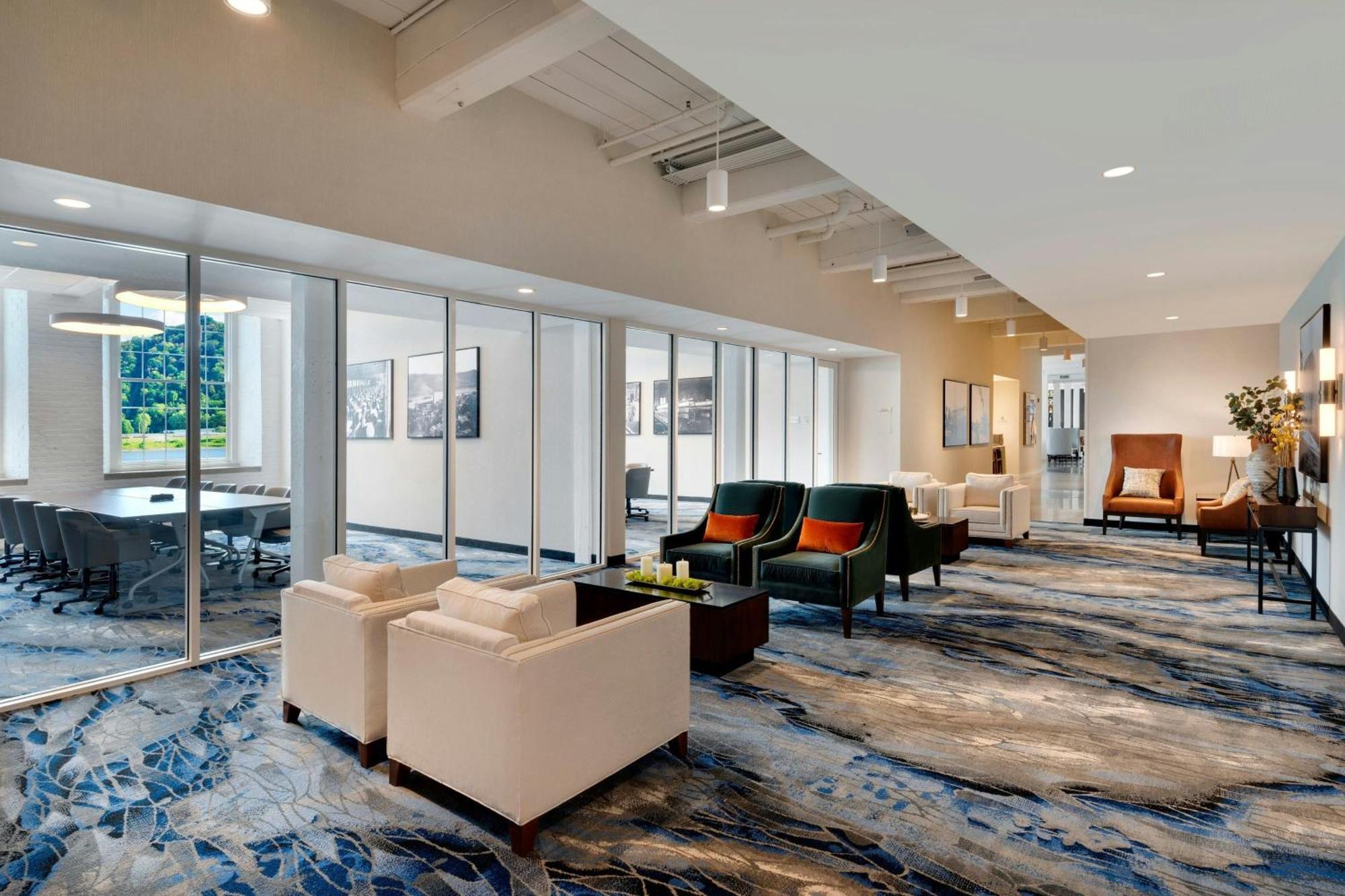 Fairfield Inn & Suites Madison Historic Eagle Cotton Mill Екстериор снимка